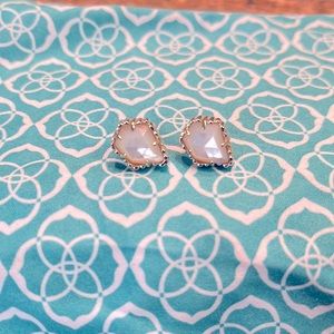 🚫SOLD🚫 Kendra Scott - Tessa Stud Earrings
